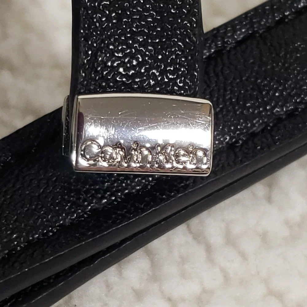 Calvin Klein Crossbody Bag‎ Women Small Black Faux Leather Logo Zip Minimalist